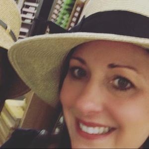 Meet your Posher, Dana